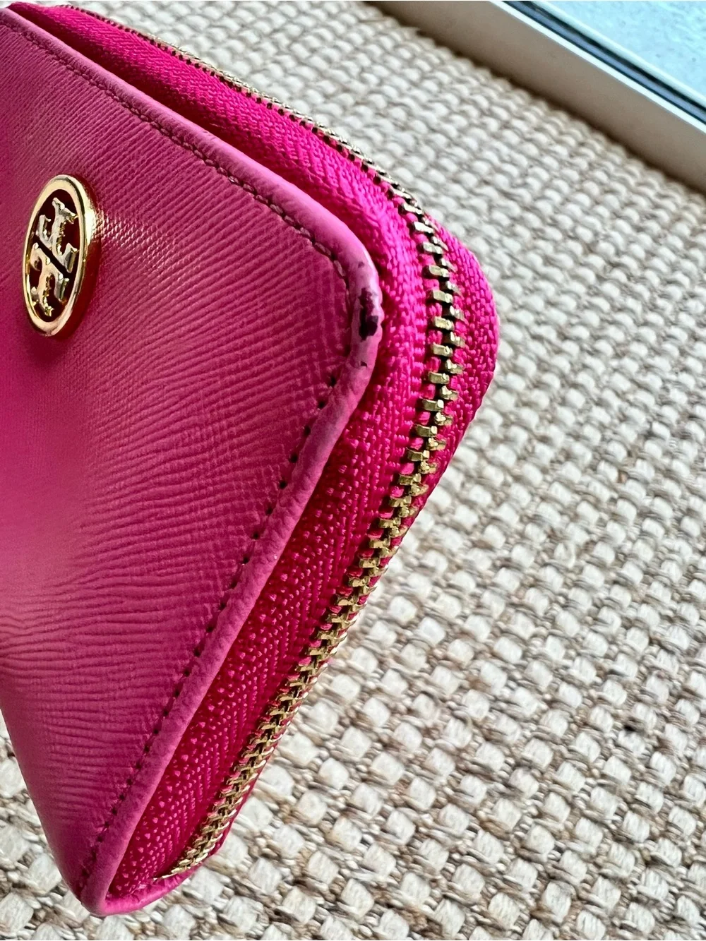 🎀Tory Burch Robinson Pink Zip Wallet